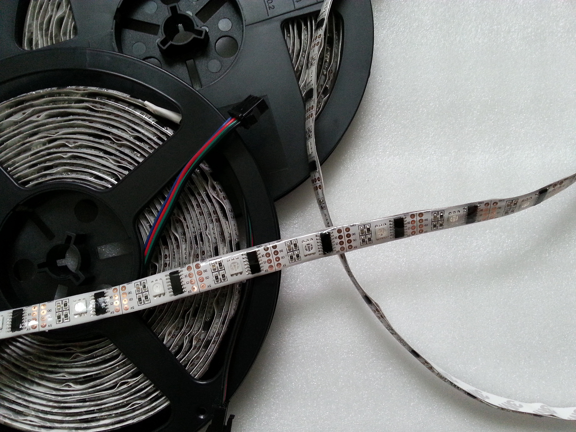 white_PCB_digital_WS2801_IC_dripping_epoxy_glue_waterproof_RGB_5050_LED_light_strip